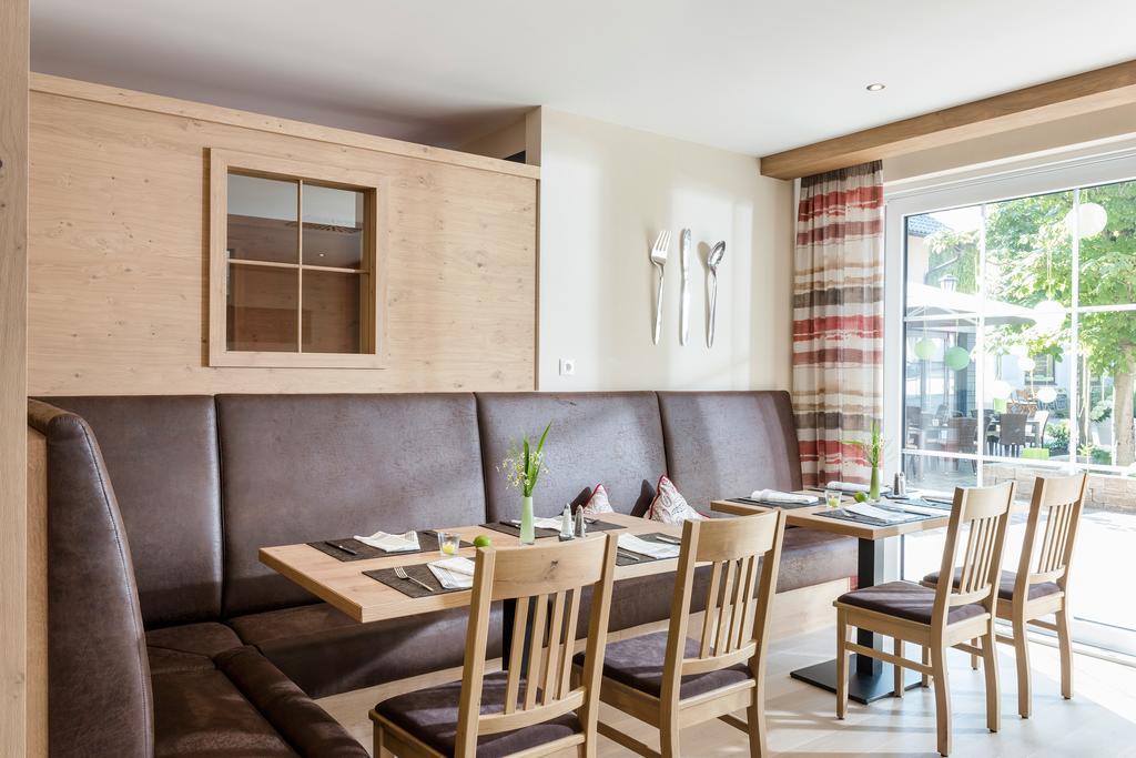 Die Post Hotel Bad Groenenbach Ngoại thất bức ảnh